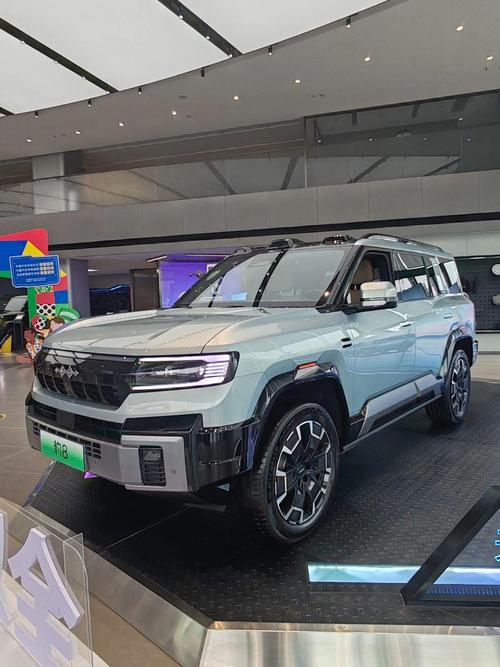 佛山262比亚迪方程豹硬派越野的爆款，英菲尼迪35周年与你共成长